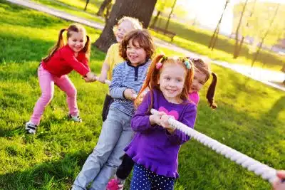 Comment choisir la bonne colonie de vacances pour votre enfant