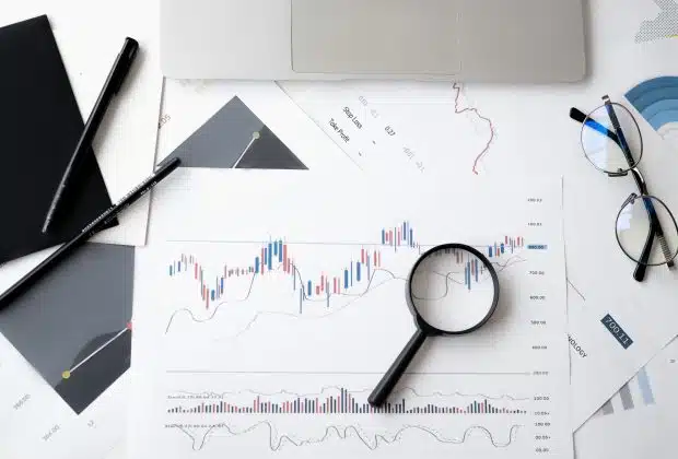 Options d'actions vs. options d'indices : comparaison pour un investissement optimal
